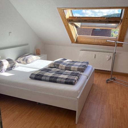 Eigene Wohnung Im Dreifamilienhaus Oberstenfeld Bagian luar foto